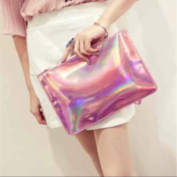 PINK 💗 HOLOGRAPHIC IRIDESCENT CLUTCH PURSE BAG 💖 - Picture 2 of 4